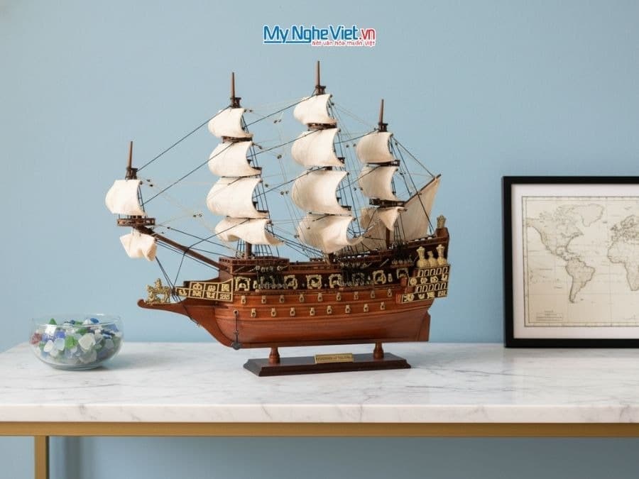 Sovereign Of The Seas 16-Inch Solid Wood Model | 17th Century Naval Masterpiece
